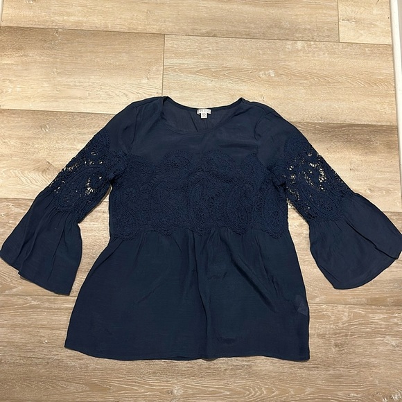 Spense Navy Top with Lace Accent across front & on Bell Sleeves Sz S/P - Picture 1 of 5